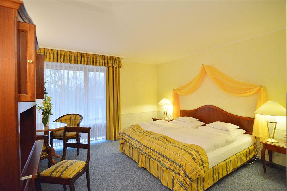 Schlosshotel Monrepos Лудвигсбург Екстериор снимка