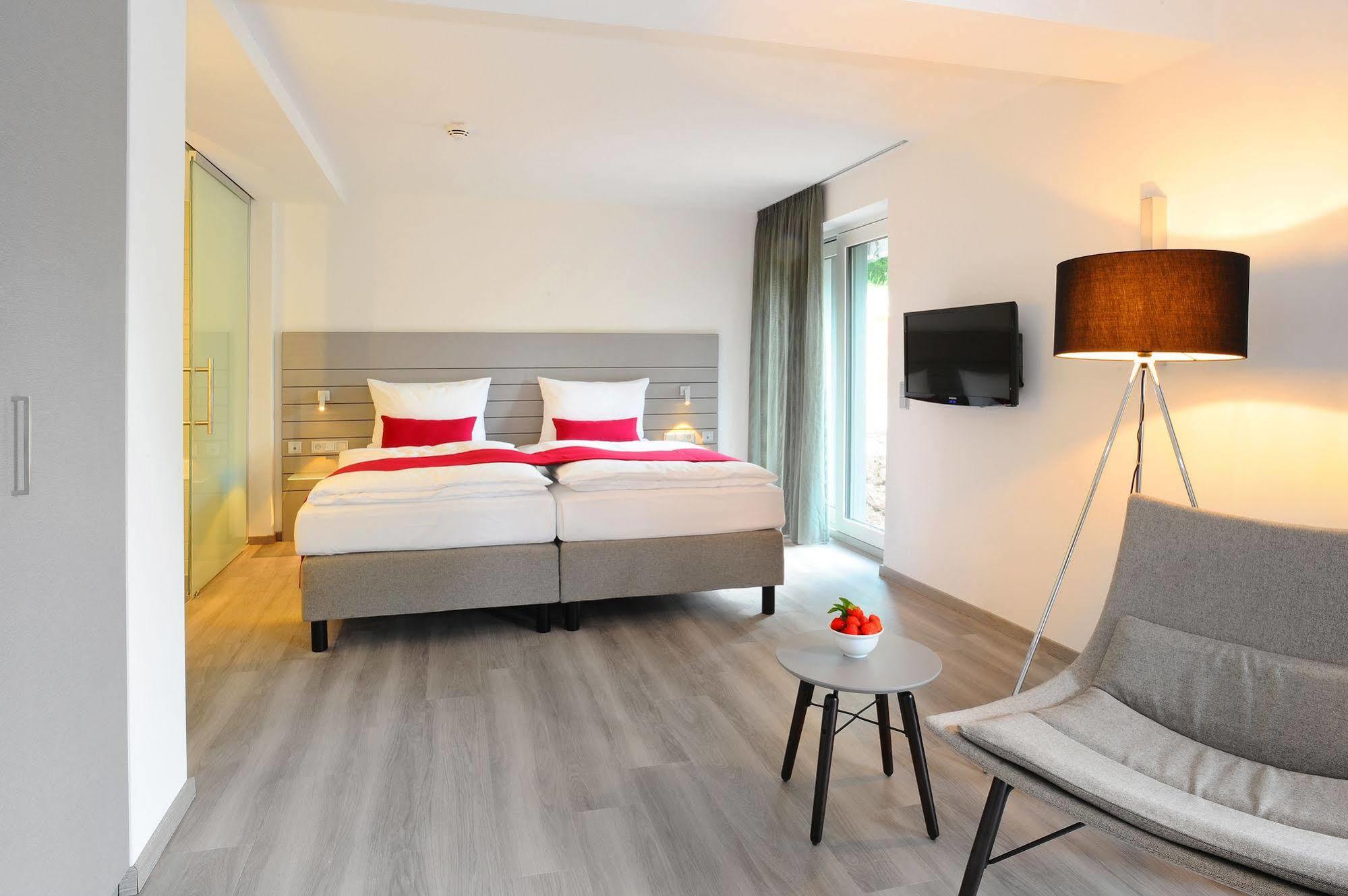 Schlosshotel Monrepos Лудвигсбург Екстериор снимка